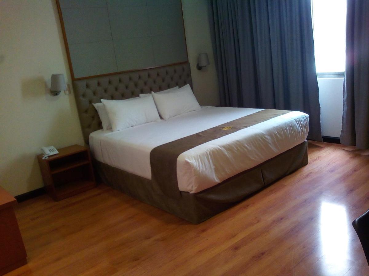 Hotel Candamo Lima Buitenkant foto